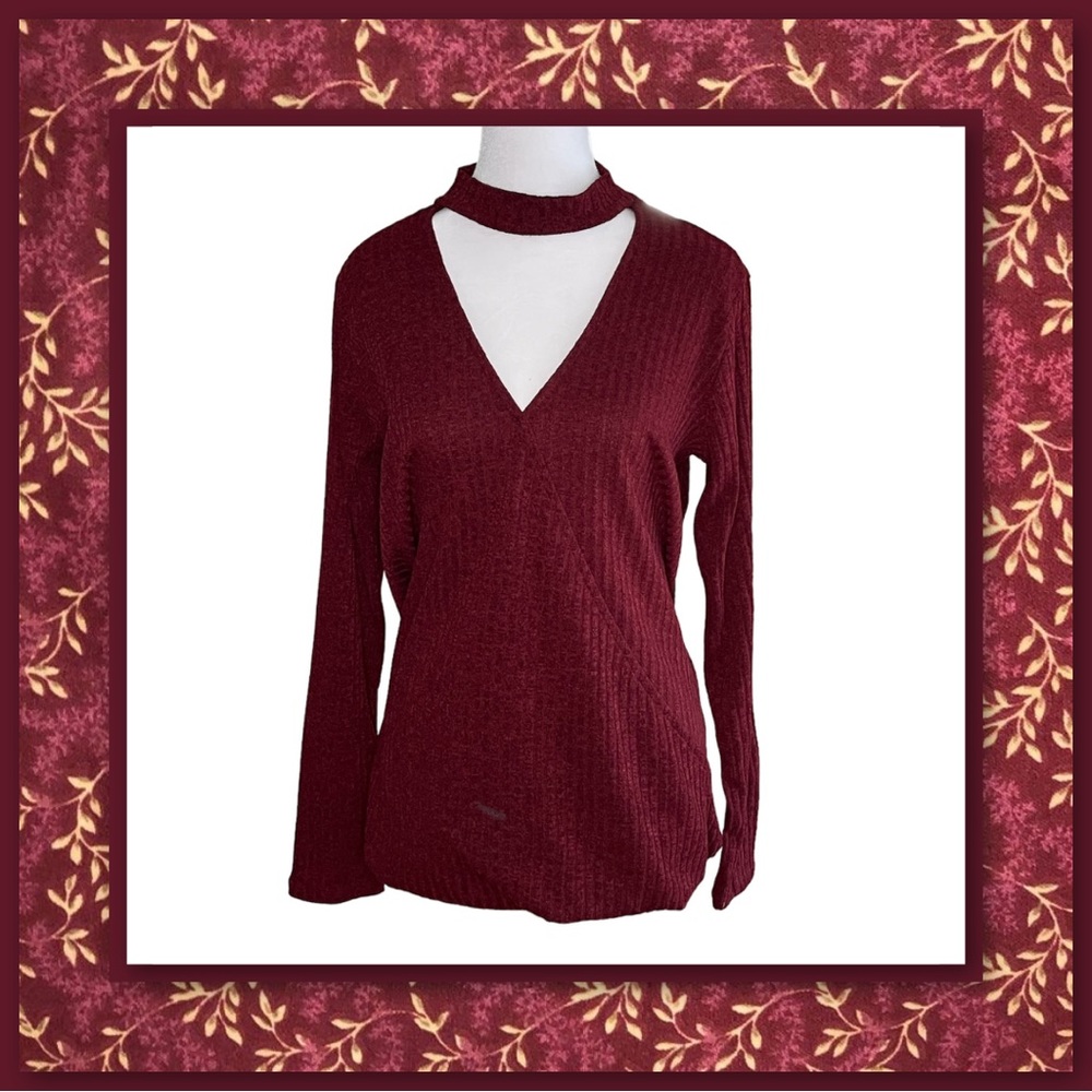 1.4.3. Story by Line Up Cutout Surplice Tunic
